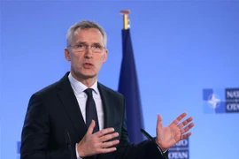 Tổng thư ký Tổ chức Hiệp ước Bắc Đại Tây Dương (NATO) Jens Stoltenberg phát biểu trong một cuộc họp báo tại Brussels. (Ảnh: AFP/TTXVN)