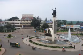 Ngã sáu trung tâm Buôn Ma Thuột. (Nguồn: Wikipedia)