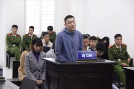 Xử lý đường dây đưa người trốn đi nước ngoài bằng hộ chiếu giả