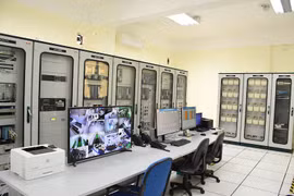 Toàn bộ hệ thống trạm được điều khiển từ xa. (Ảnh: evnhanoi)