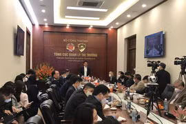 Bộ trưởng Bộ Công Thương Nguyễn Hồng Diên yêu cầu các đơn vị chức năng xử lý nghiêm các hành vi trục lợi trong kinh doanh xăng dầu. (Ảnh: Đức Duy/Vietnam+)