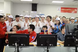 Nhà máy nhiệt điện Thái Bình 2 thành công hòa lưới điện đồng bộ Tổ máy số 1 trước sự chứng kiến của lãnh đạo Ủy ban Quản lý vốn Nhà nước, tỉnh Thái Bình và PetroVietnam. (Ảnh: PV/Vietnam+)