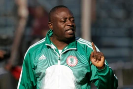 Bi kịch liên tiếp giáng xuống Nigeria, 2 huấn luyện viên qua đời