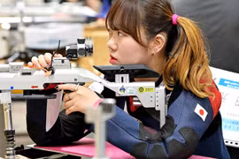 Xạ thủ Paralympic Mika Mizuta đã có một chiếc xe lăn chất lượng hơn nhờ sự giúp đỡ của các "mạnh thường quân" qua Internet. (Nguồn: parasapo.tokyo)