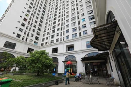 Những vấn đề đặt ra với bất động sản, chung cư cao cấp "tự phong"