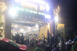 53 thanh thiếu niên tập trung tổ chức sinh nhật tại quán hải sản bất chấp dịch COVID-19. (Ảnh: TTXVN)