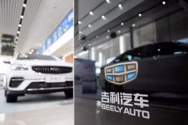 Logo của Geely tại một đại lý xe hơi ở Thượng Hải (Trung Quốc), vào ngày 17/8/2021. (Nguồn: reuters.com)