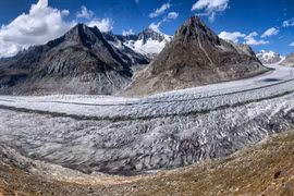 Bức ảnh toàn cảnh sông băng Aletsch phía trên Bettmeralp thuộc dãy Alps của Thụy Sĩ. (Nguồn: thestar.com.my)