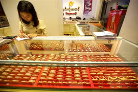 Một cửa hàng kim hoàn ở Yangon (Myanmar). (Ảnh: THX/TTXVN)