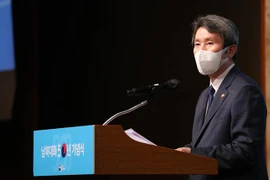 Bộ trưởng Thống nhất Hàn Quốc Lee In-young phát biểu tại một sự kiện ở Seoul ngày 1/9/2021.(Ảnh: Yonhap/TTXVN)