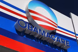 Tân Tổng thống Mỹ ký sắc lệnh khôi phục đạo luật Obamacare
