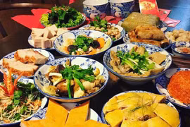 Lai Châu điều tra vụ gần 100 người nghi bị ngộ độc do ăn cỗ cưới