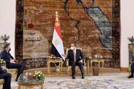 Cuộc hội đàm giữa các nhà lãnh đạo Ai Cập và Libya. (Ảnh: Reuters)