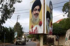 Binh sĩ Liban tuần tra gần một kho vũ khí của Hezbollah. (Ảnh: AFP/TTXVN)