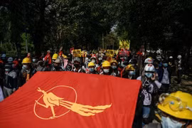 Myanmar: Sinh viên Đại học Yangon đối đầu với cảnh sát chống bạo động