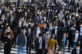 Nhiều tỉnh hối thúc Chính phủ Nhật Bản ban bố tình trạng khẩn cấp 