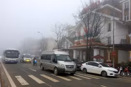 Nhiều khu vực trên cả nước duy trì thời tiết ngày nắng, đêm mưa