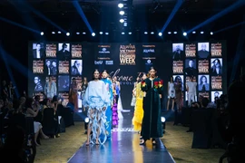 Vietnam International Fashion Week “nhá hàng” thiết kế đặc sắc sắp ra mắt. (Ảnh: PV/Vietnam+)