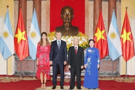 Tổng Bí thư, Chủ tịch nước Nguyễn Phú Trọng và Phu nhân đón Tổng thống Argentina Mauricio Macri và Phu nhân hăm cấp Nhà nước tới Việt Nam (2019). (Ảnh: Trí Dũng/TTXVN)