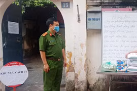 Công an phường Đông Ngạc (Bắc Từ Liêm, Hà Nội) đang bị cách ly. (Ảnh: Công an thành phố Hà Nội) 