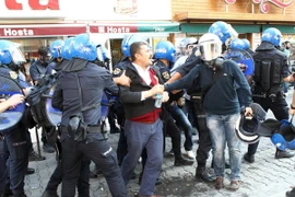 Thổ Nhĩ Kỳ áp đặt lệnh giới nghiêm do làn sóng biểu tình phản đối IS