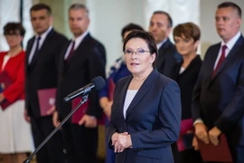 Chính phủ mới của Ba Lan vượt qua bỏ phiếu tín nhiệm tại Hạ viện