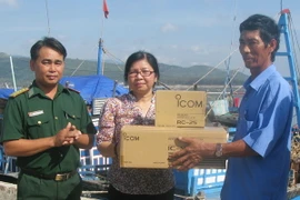 Lắp đặt thiết bị ICOM cho các nghiệp đoàn nghề cá Quảng Nam