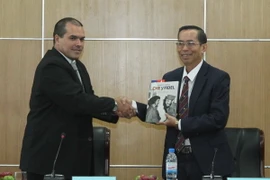 Đoàn Thông tấn xã Mỹ Latinh của Cuba thăm Bình Dương, Đồng Nai