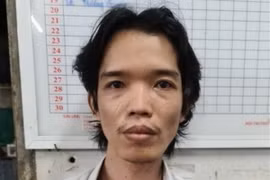 Đối tượng Nguyễn Hoàng Suốt tại cơ quan điều tra. (Ảnh: TTXVN phát)