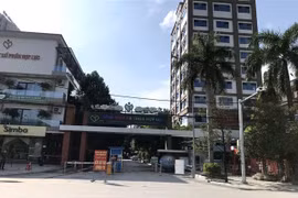 Bệnh viện đa khoa Hợp Lực, Thanh Hóa bị phong tỏa do có ca dương tính với COVID-19. (Ảnh: Nguyễn Nam/TTXVN)