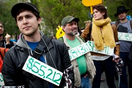 Mỹ: Nhà Trắng hỗ trợ sinh viên đã tốt nghiệp trả nợ chính phủ