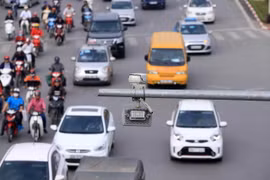 Hệ thống camer lắp đặt trên nhiều tuyến phố của thủ đô Hà Nội. (Ảnh: TTXVN)
