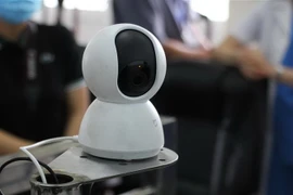 Cận cảnh robot BK-AntiCovid do trường Đại học Bách khoa (Đại học Đà Nẵng) chế tạo. (Ảnh: Văn Dũng/TTXVN)