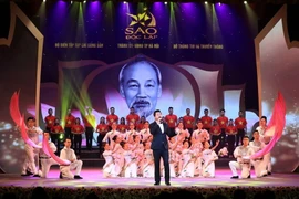 Tiết mục nghệ thuật tại chương trình. (Ảnh: Thành Đạt/TTXVN)