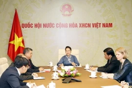 Chủ tịch Quốc hội Nguyễn Thị Kim Ngân điện đàm với Chủ tịch Quốc hội New Zealand Trevor Mallard. (Ảnh: Trọng Đức/TTXVN)