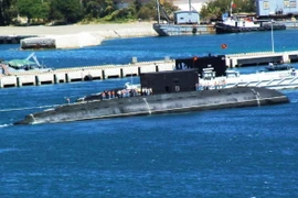 Toàn bộ 6 chiếc tàu ngầm hiện đại lớp Kilo 636 được đưa vào đội hình chiến đấu của Lữ đoàn Tàu ngầm 189, sẵn sàng tham gia các phương án tác chiến cao nhất; kịp thời đáp ứng nhiệm vụ bảo vệ chủ quyền biển, đảo Tổ quốc trong bất cứ hoàn cảnh nào. (Ảnh: Tiê