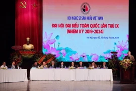 Đoàn Chủ tịch chủ trì Đại hội. (Ảnh: Thành Đạt/TTXVN)