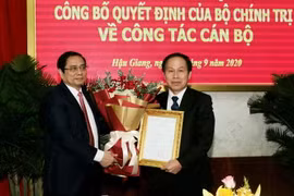 Ông Lê Tiến Châu, Phó Bí thư Tỉnh ủy, Chủ tịch Ủy ban Nhân dân tỉnh Hậu Giang được chuẩn y giữ chức Bí thư Tỉnh ủy Hậu Giang, nhiệm kỳ 2015-2020. (Ảnh: Duy Khương/TTXVN)