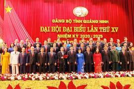 Lễ ra mắt Ban chấp hành Đảng bộ tỉnh Quảng Ninh lần thứ XV, nhiệm kỳ 2020-2025. (Ảnh: Văn Đức/TTXVN)