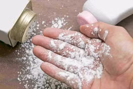 Một công trình nghiên cứu lớn kết luận không có mối liên hệ giữa căn bệnh ung thư buồng trứng và việc sử dụng bột tan. (Nguồn: Getty Images)