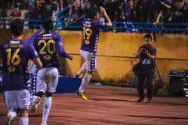 [Video] Niềm vui của các cầu thủ Hà Nội FC khi vô địch Cúp Quốc gia 