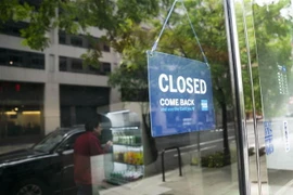 Một nhà hàng tại Washington D.C., Mỹ, đóng cửa ngày 6/5/2020, trong bối cảnh dịch COVID-19 lan rộng. (Ảnh: THX/TTXVN)