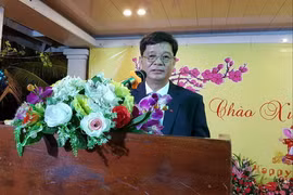 Tổng Lãnh sự Vũ Ngọc Lý phát biểu chào mừng tại tiệc chào Xuân Canh Tý cho bà con kiều bào. (Ảnh: CTV/Vietnam+)