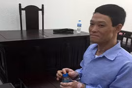 Tuyên án tử hình đối tượng tưới xăng thiêu chết con riêng của vợ 