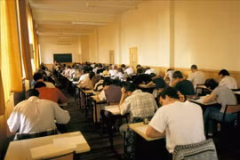 Hai cán bộ của tỉnh Bình Thuận gian lận thi cử phải giải trình
