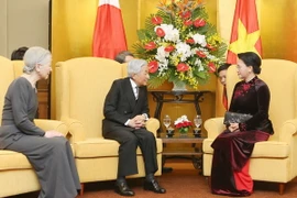 Chủ tịch Quốc hội Nguyễn Thị Kim Ngân hội kiến với Nhà vua Nhật Bản Akihito và Hoàng hậu Michiko. (Ảnh: Trọng Đức/TTXVN)