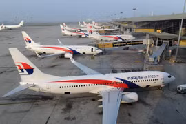 Hãng Qantas thua lỗ kỷ lục, Malaysia Airlines bắt đầu cải tổ