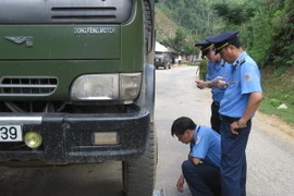 Bắc Kạn bắt giữ 15 xe chở quặng quá trọng tải quy định