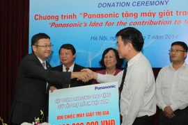 Tặng 1.000 máy giặt cho các trung tâm bảo trợ trẻ khó khăn