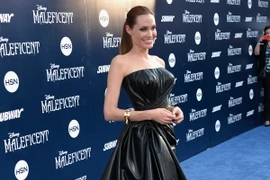 Maleficent soán ngôi X-Men, thu về tới 170 triệu USD 